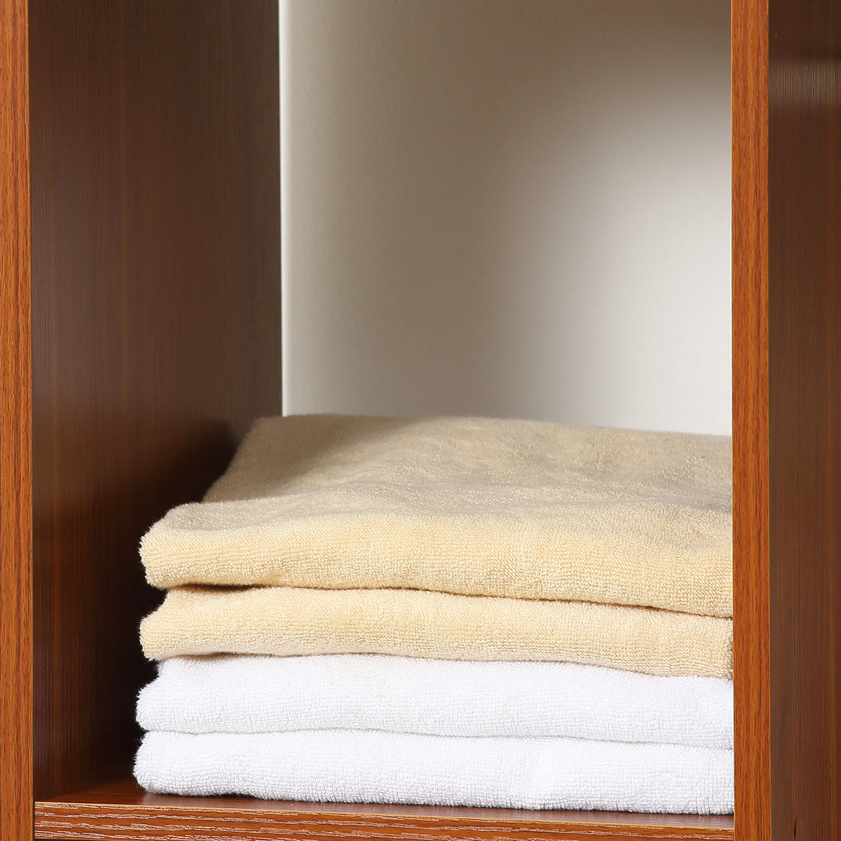 HOMCOM Kleiderschrank auf Rollen, mobile Garderobe, Garderobenschrank, Rollbarer Kleiderständer, 80 x 40 x 128 cm, Walnuss
