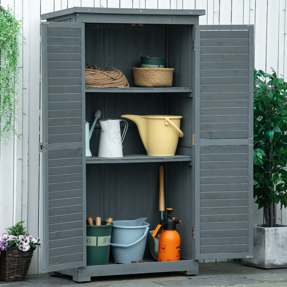 Outsunny Gartenschrank Holz Gerätehaus Geräteschuppen Geräteschrank Holzhütte Pultdach Bitumenpappe Lamellentüren Grau 87 x 46,5 x 160 cm